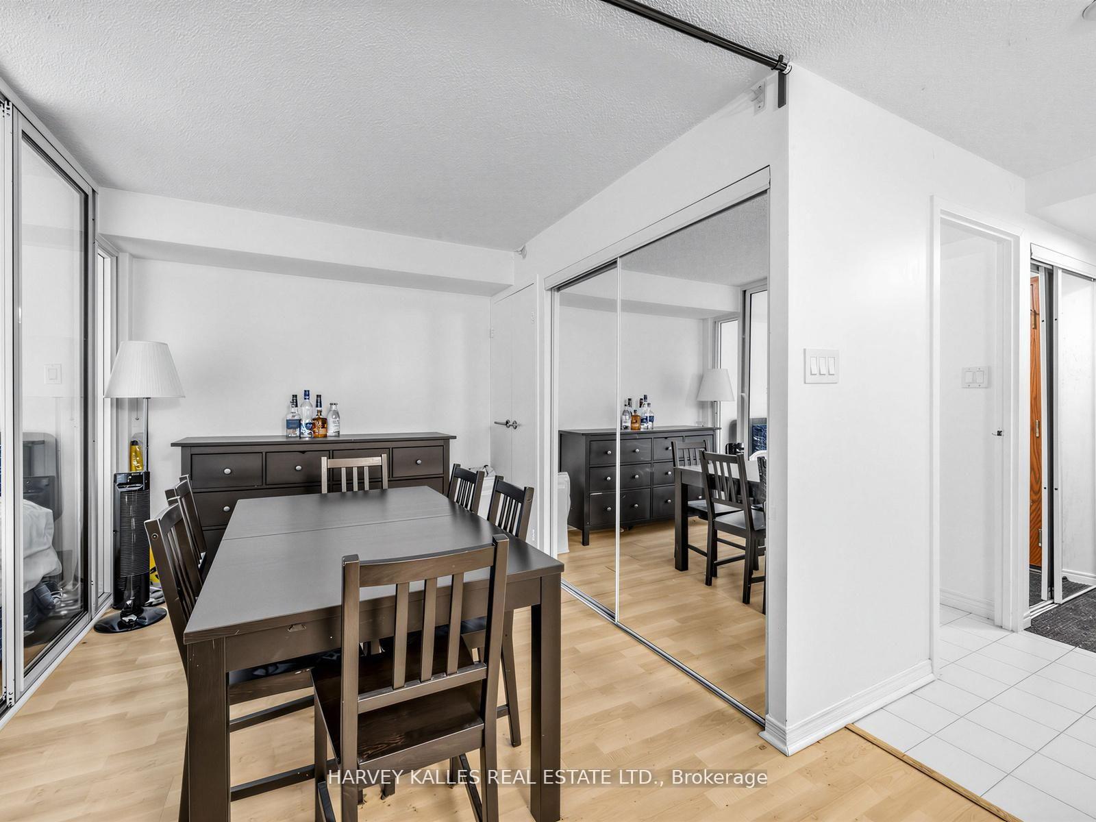 10 Yonge Street 705, Toronto Unit: 705