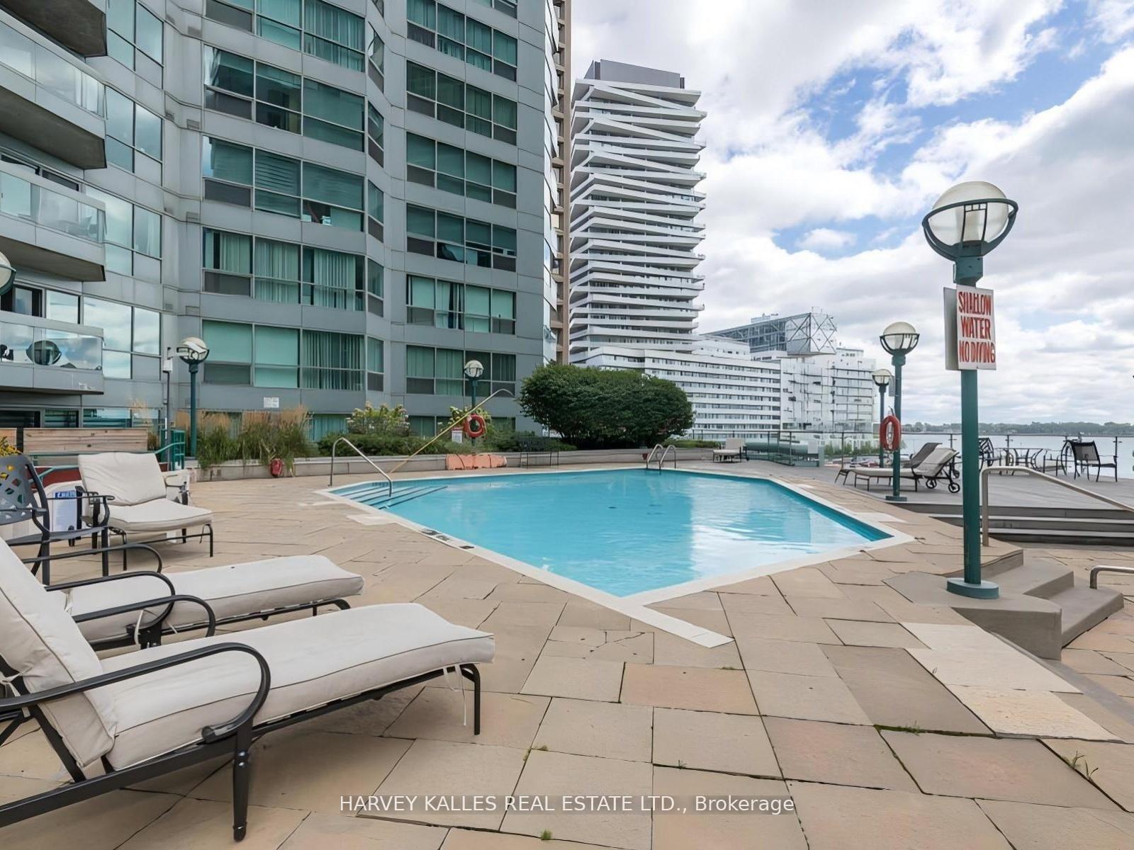 10 Yonge Street 705, Toronto Unit: 705