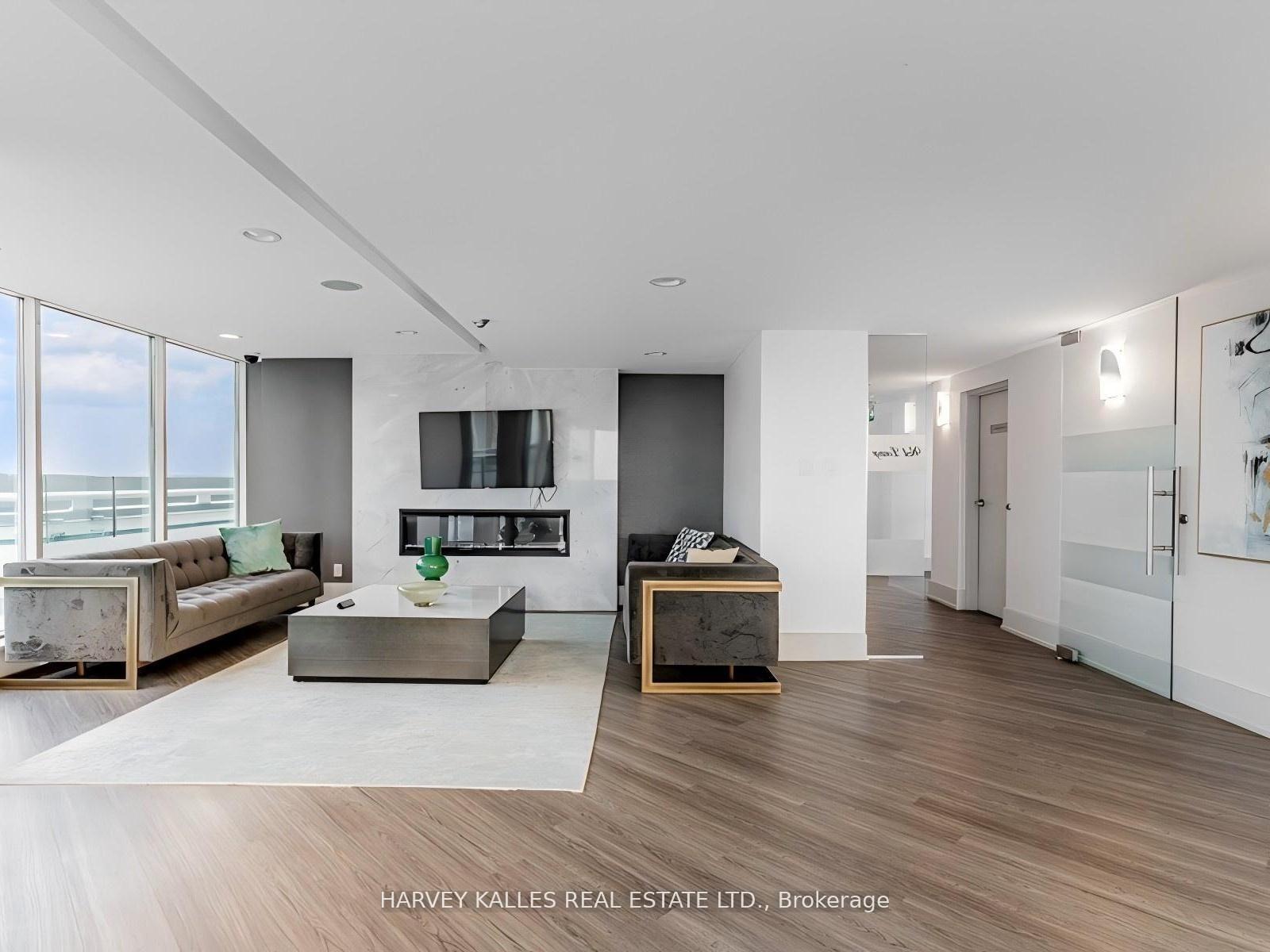 10 Yonge Street 705, Toronto Unit: 705
