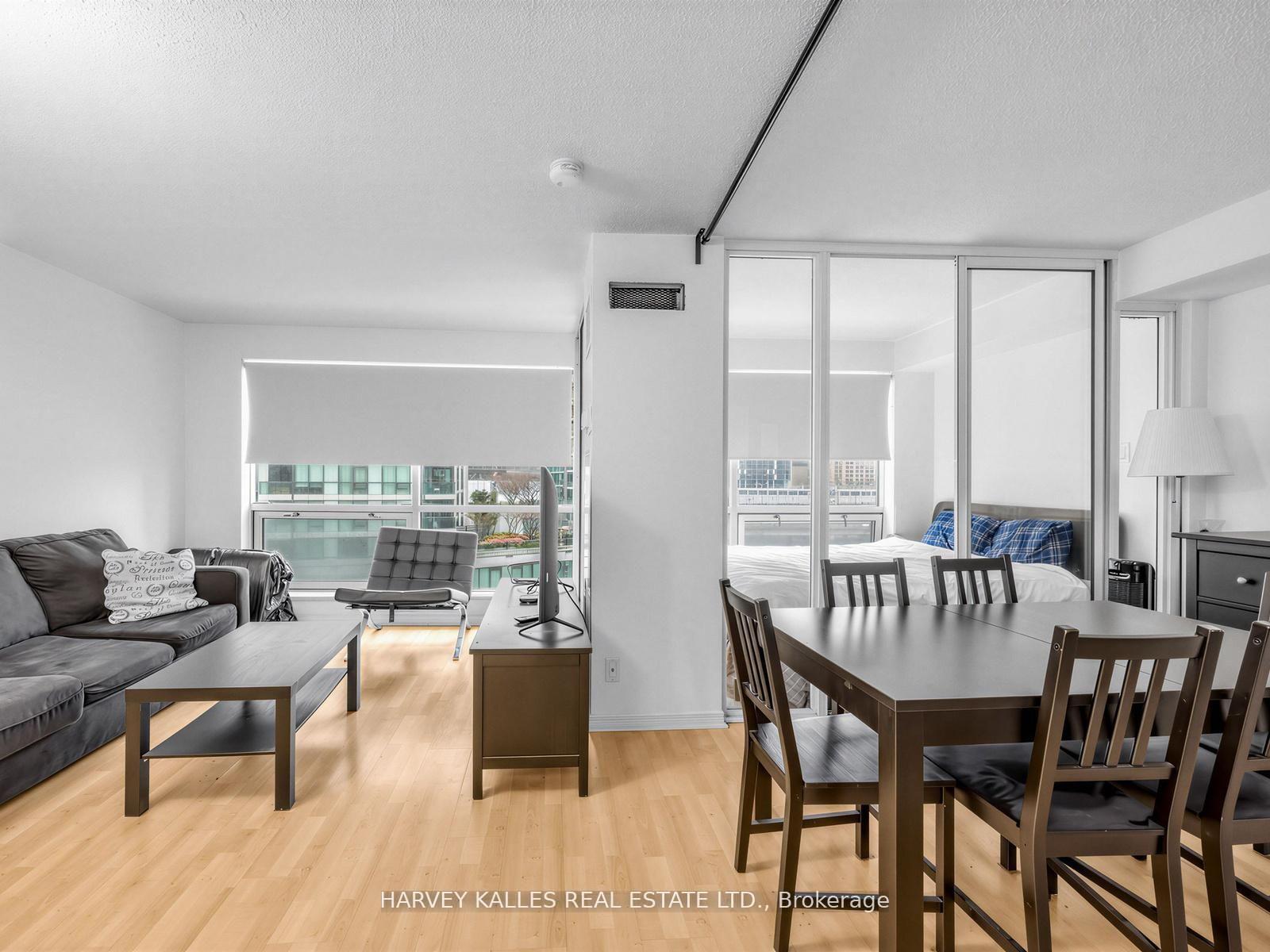 10 Yonge Street 705, Toronto Unit: 705