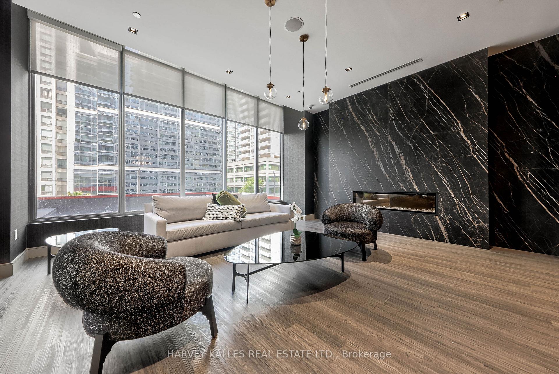 50 Dunfield Avenue 2217, Toronto Unit: 2217