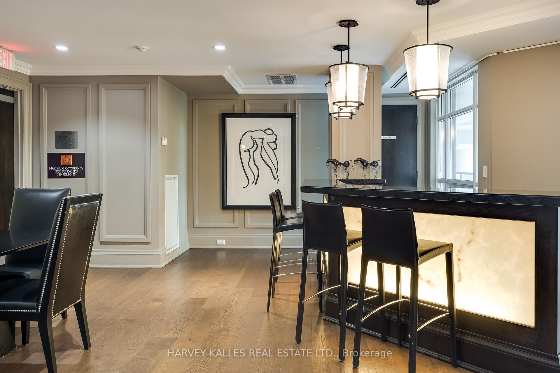 1717 Avenue Road 205, Toronto Unit: 205