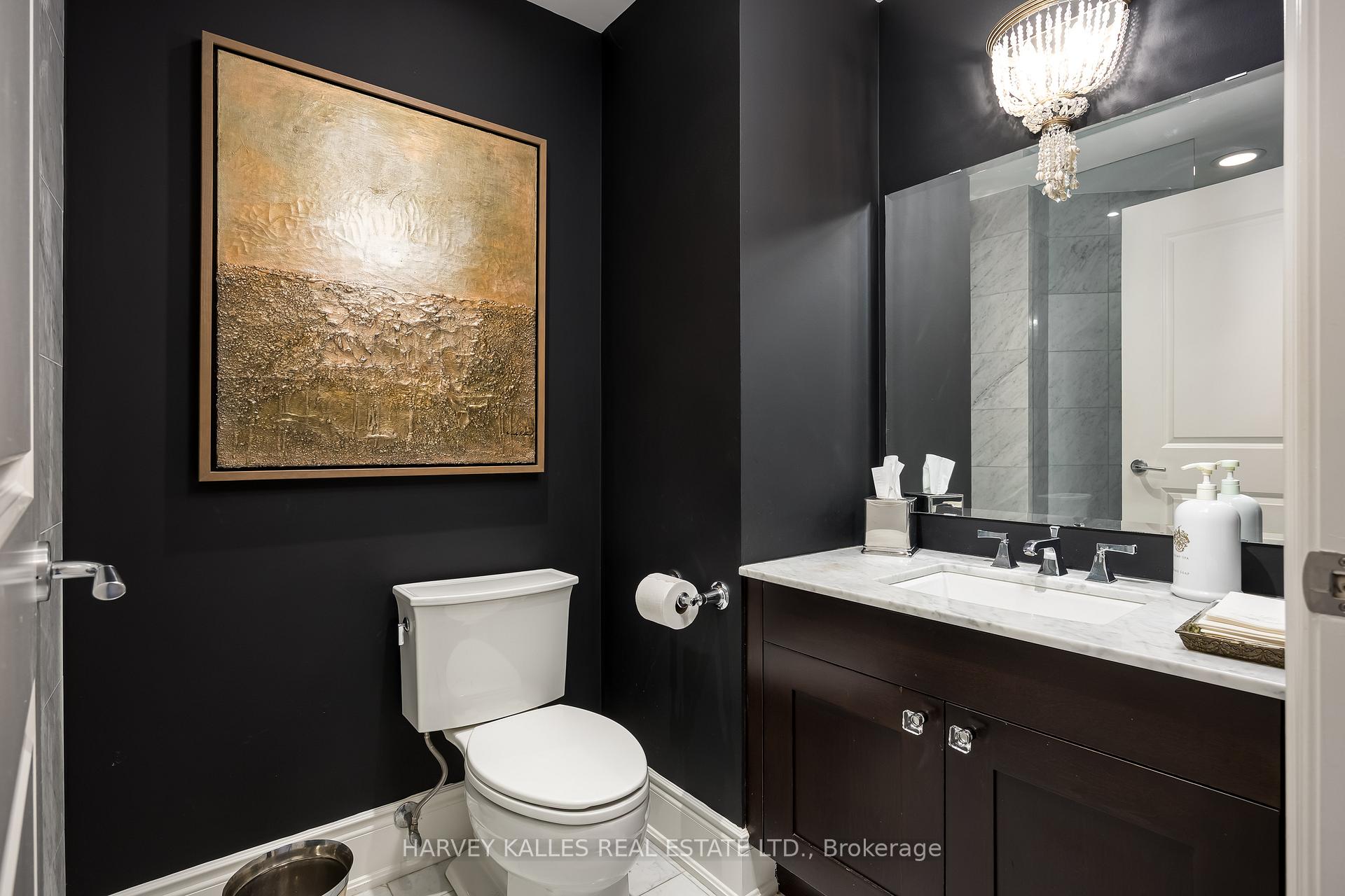 1717 Avenue Road 205, Toronto Unit: 205