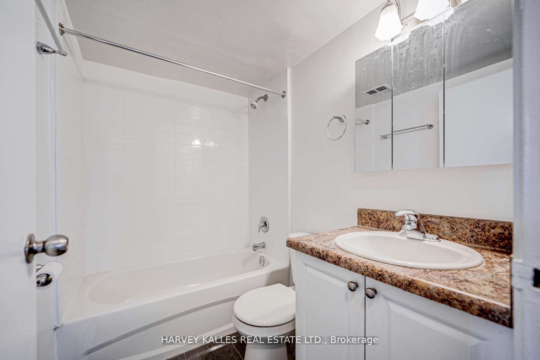 133 Erskine Avenue 301, Toronto Unit: 301