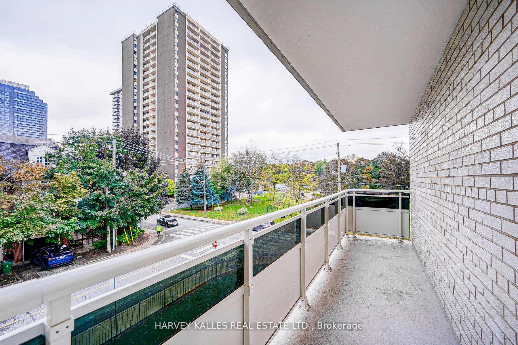 133 Erskine Avenue 301, Toronto Unit: 301