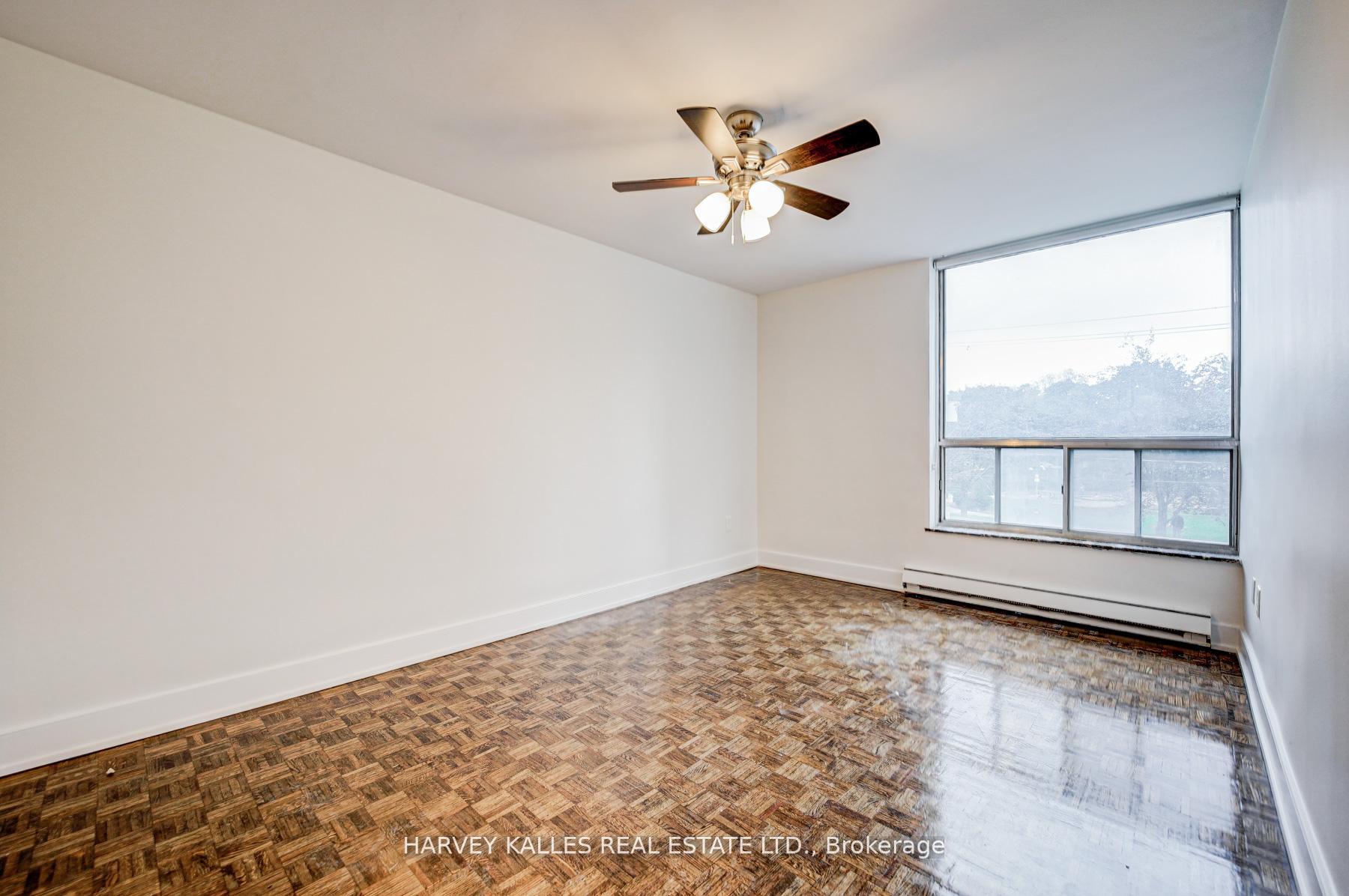 133 Erskine Avenue 301, Toronto Unit: 301