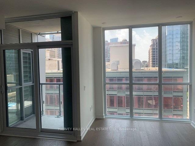 1 Yorkville Avenue 705, Toronto Unit: 705
