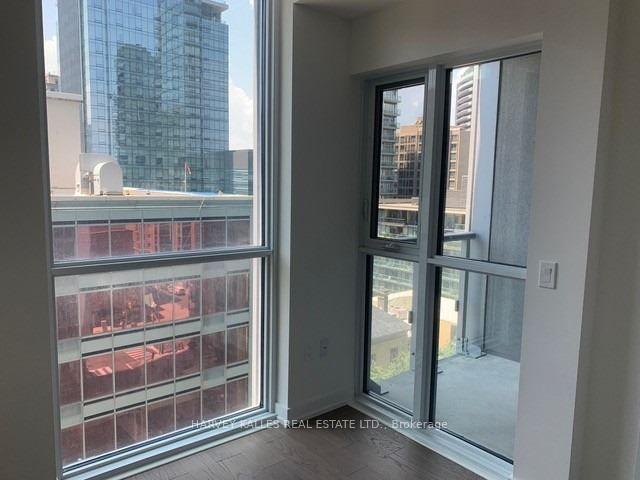 1 Yorkville Avenue 705, Toronto Unit: 705