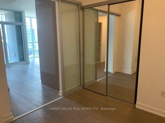 1 Yorkville Avenue 705, Toronto Unit: 705