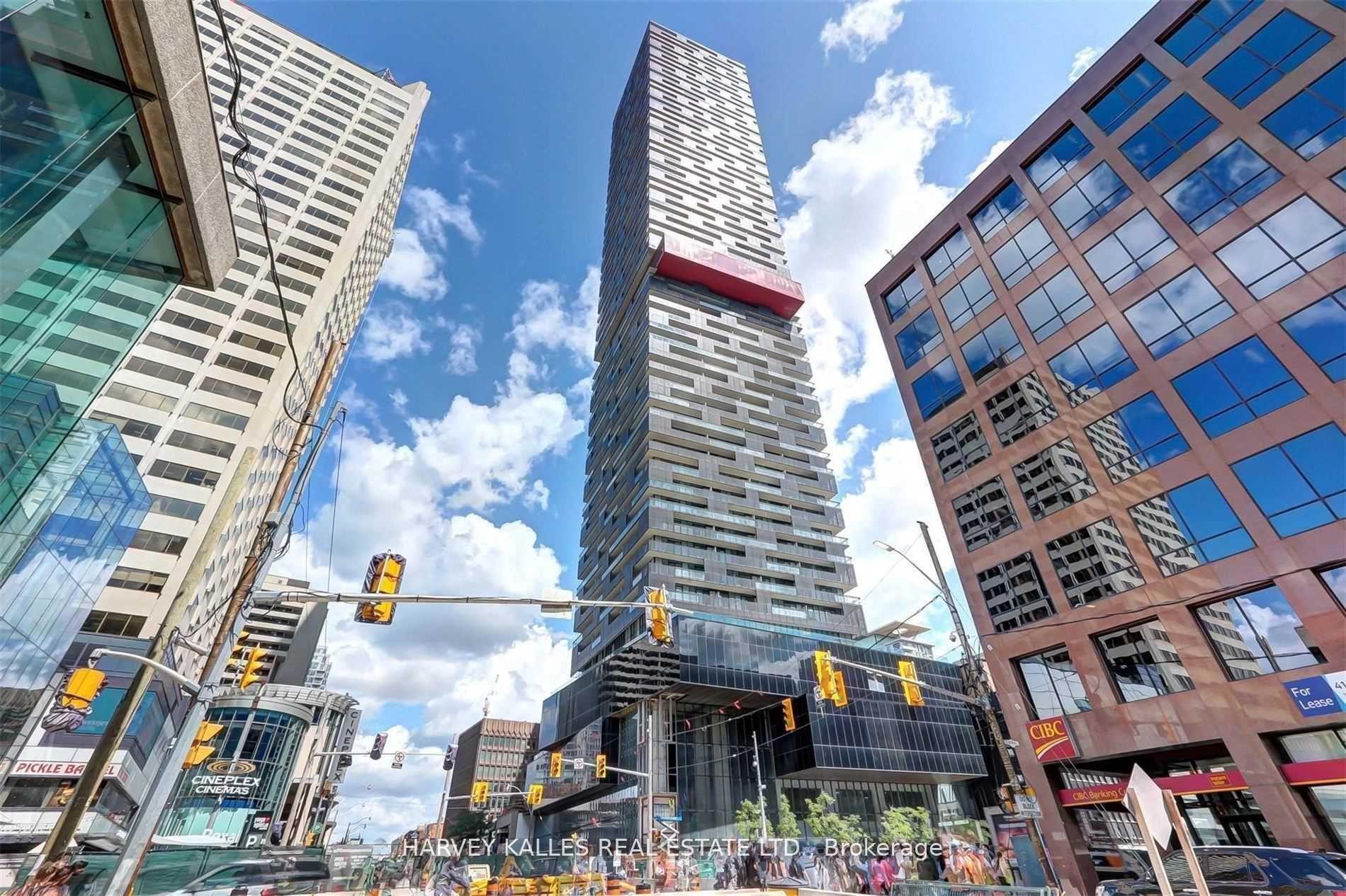 8 Eglinton Avenue E 5202, Toronto Unit: 5202