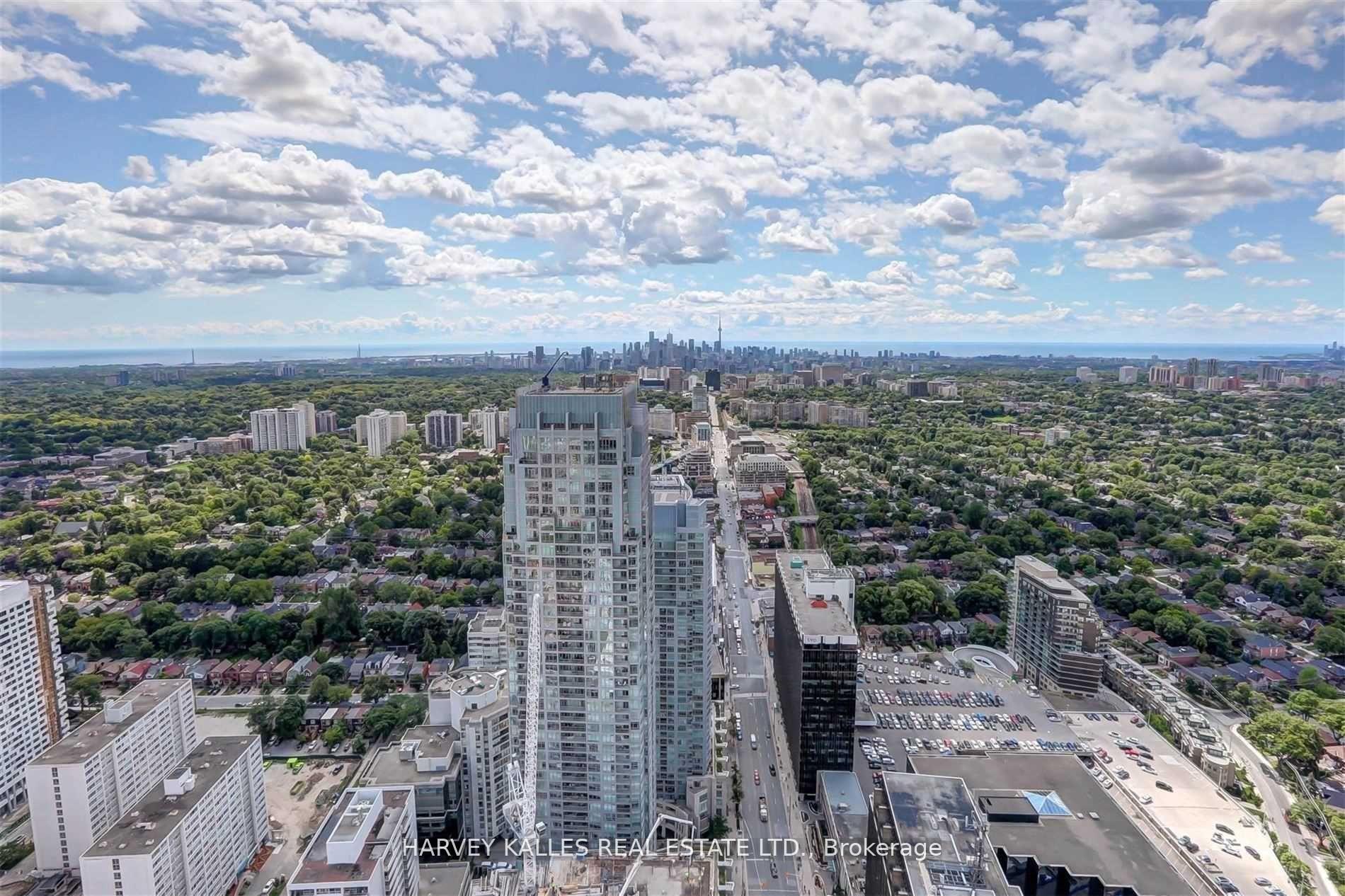 8 Eglinton Avenue E 5202, Toronto Unit: 5202