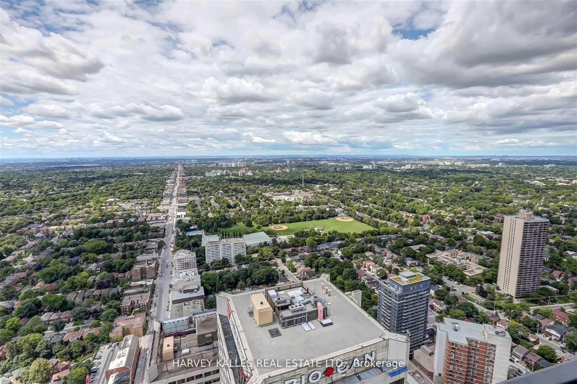 8 Eglinton Avenue E 5202, Toronto Unit: 5202