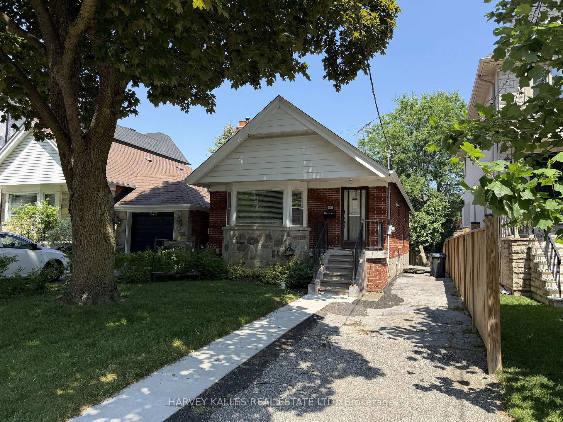 240 Joicey Boulevard, Toronto