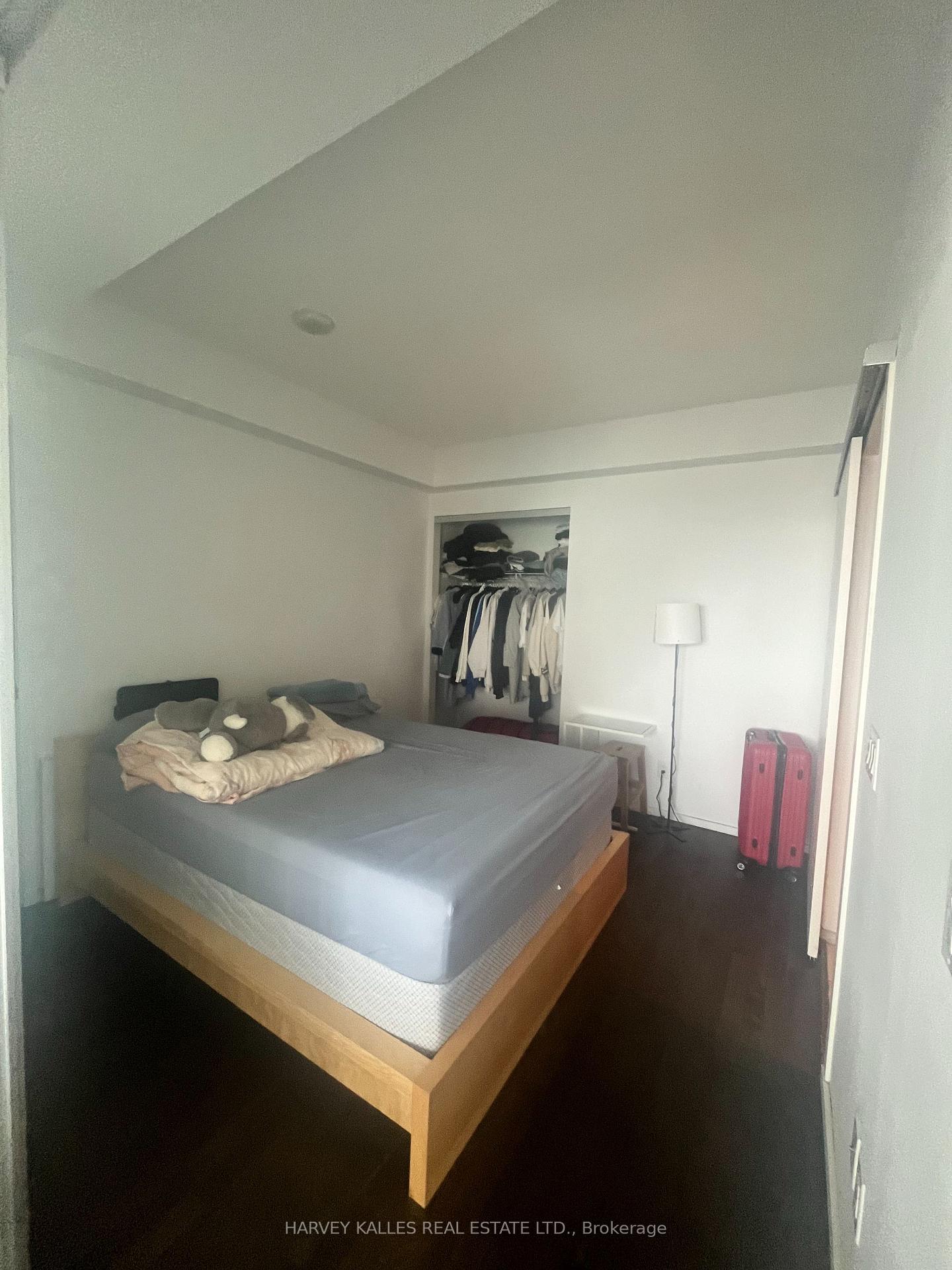 101 Charles Street E 2611, Toronto Unit: 2611