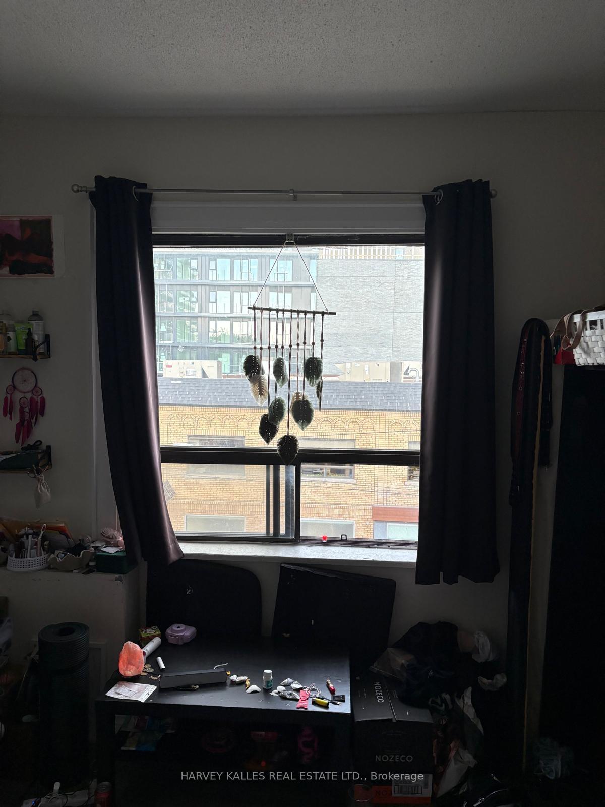 930 St Clair Avenue W 301, Toronto Unit: 301