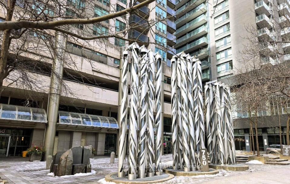 750 Bay Street 3003, Toronto Unit: 3003
