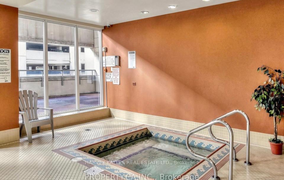 750 Bay Street 3003, Toronto Unit: 3003