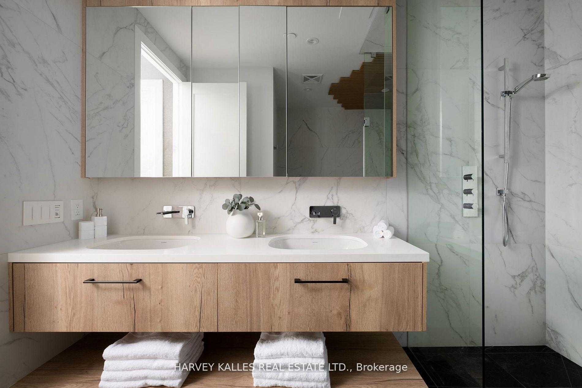 55 Merchants' Wharf N/A 926, Toronto Unit: 926