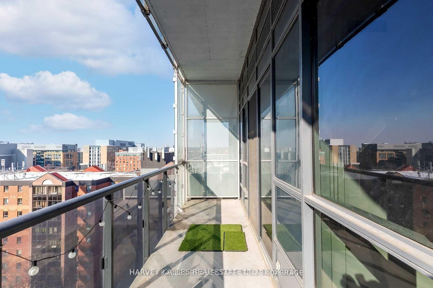 1030 King Street W 1002, Toronto Unit: 1002