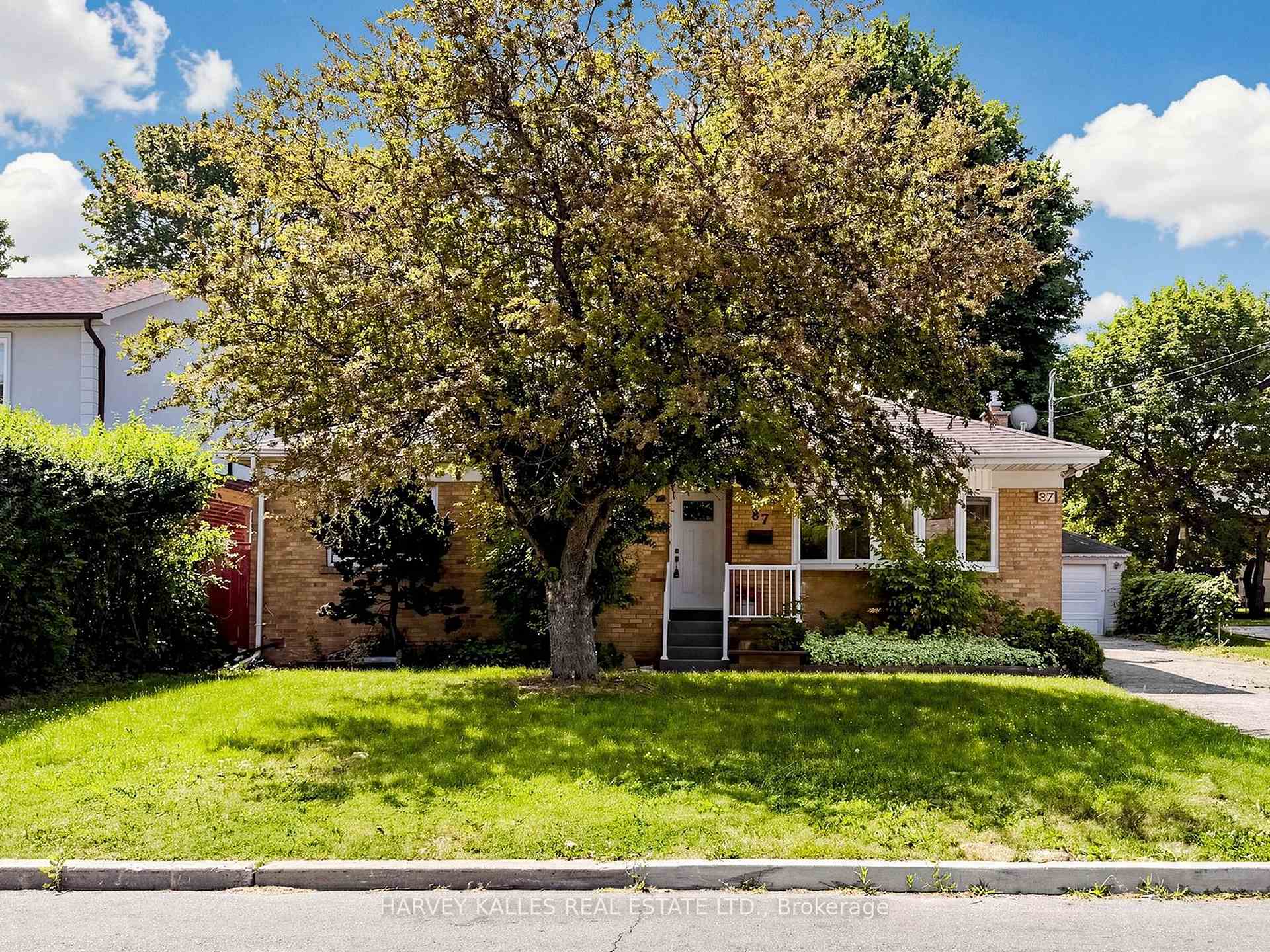 87 Combe Avenue, Toronto