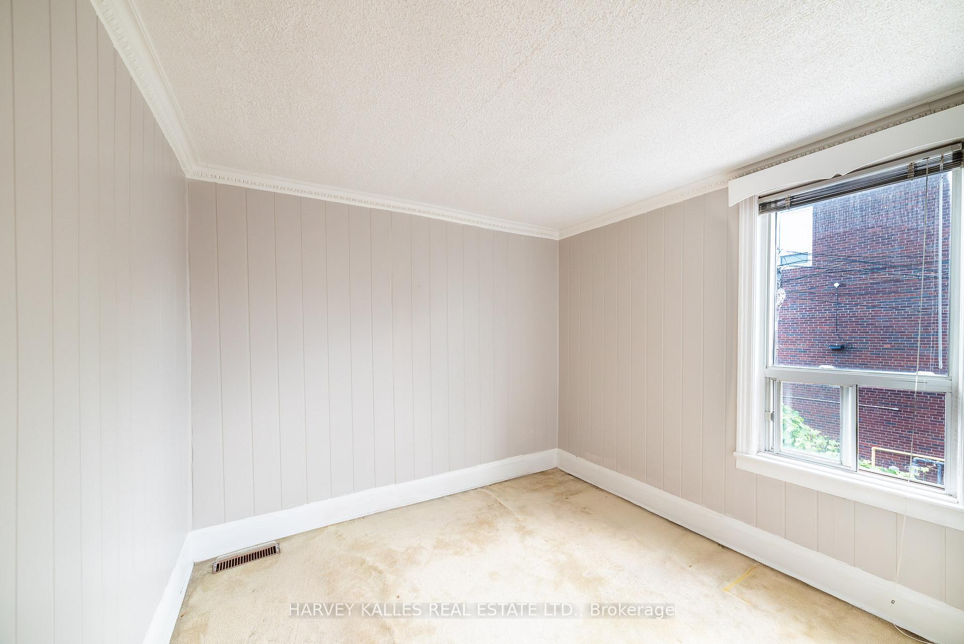 6 Crocker Avenue, Toronto