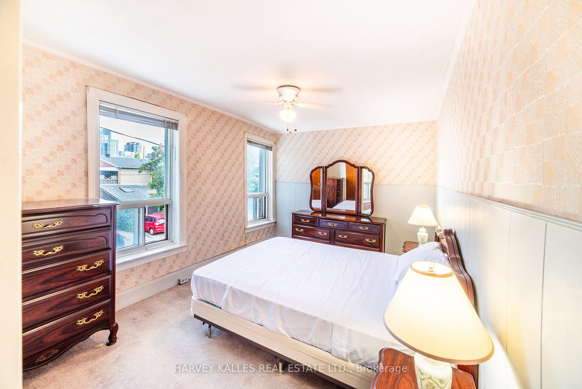 6 Crocker Avenue, Toronto