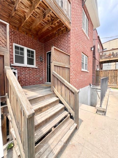 543 Palmerston Boulevard 2, Toronto Unit: 2