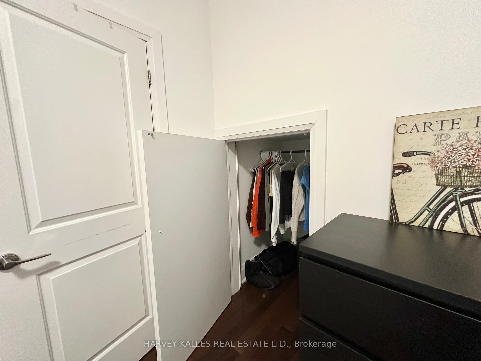 543 Palmerston Boulevard 2, Toronto Unit: 2