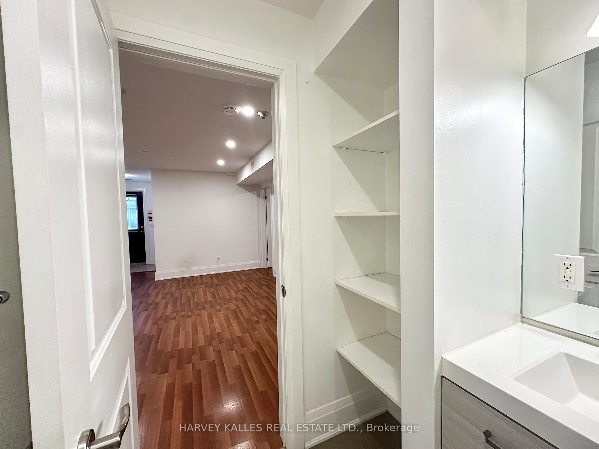 543 Palmerston Boulevard 2, Toronto Unit: 2