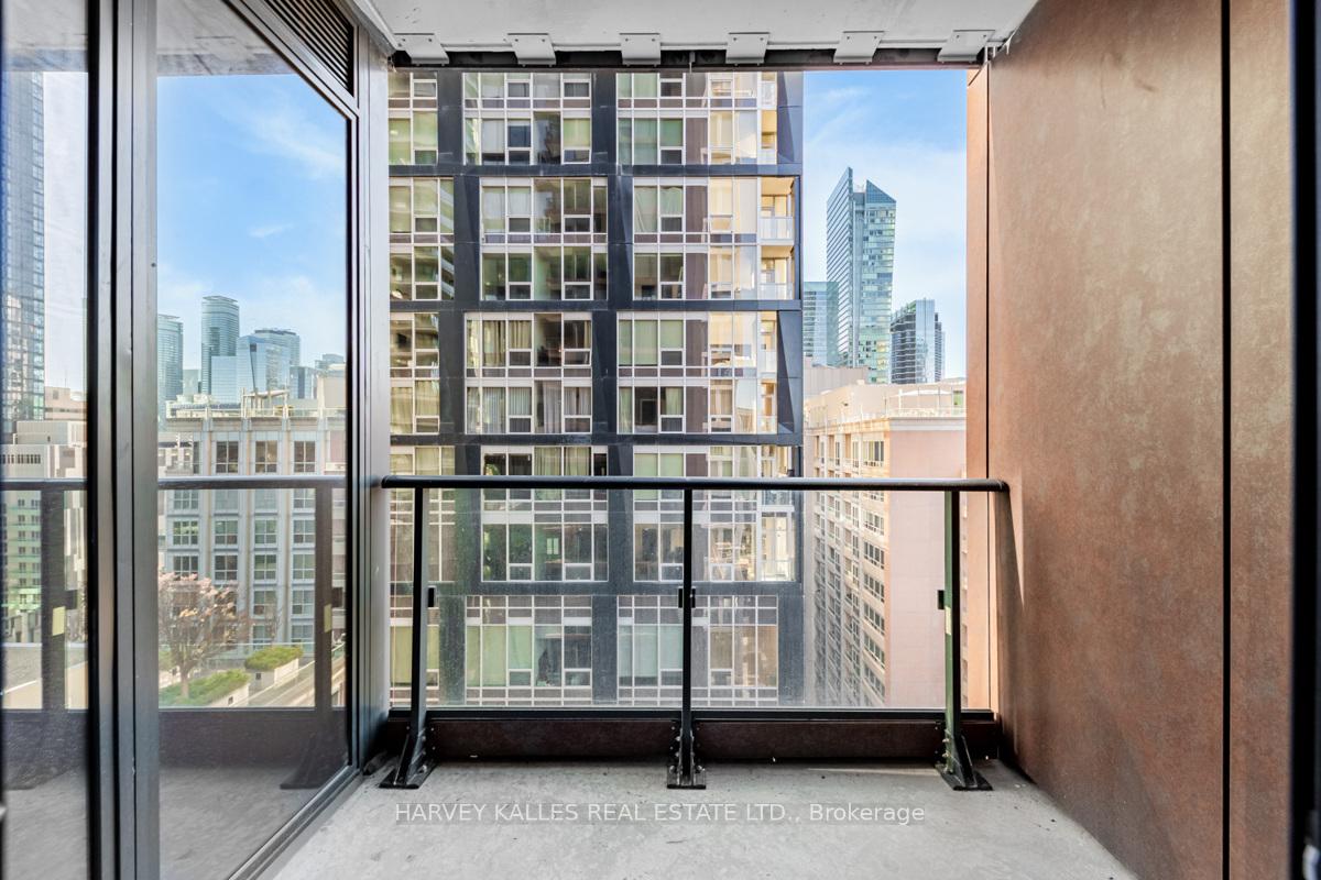 55 Mercer Street 1711, Toronto Unit: 1711
