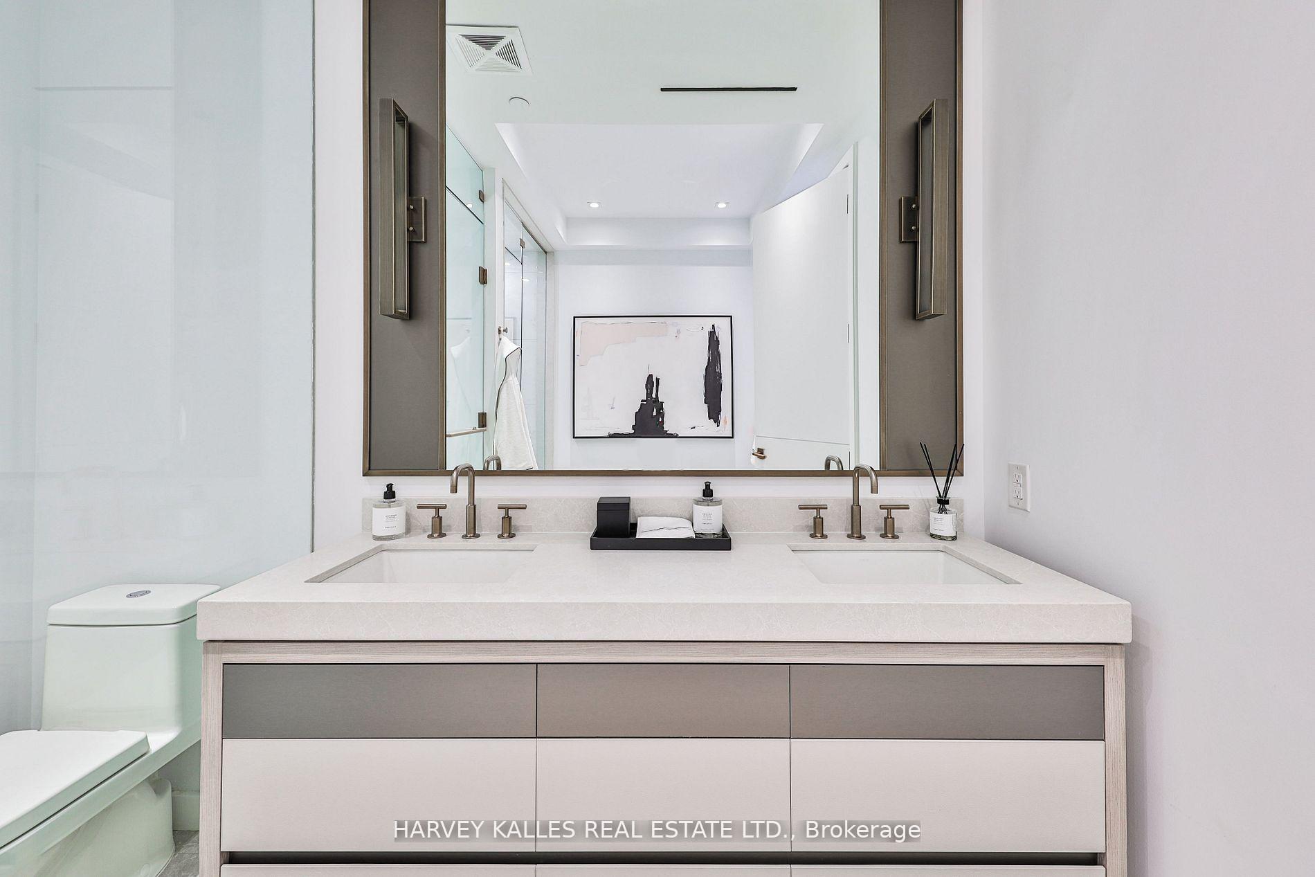 215 Lonsdale Road 1707, Toronto Unit: 1707