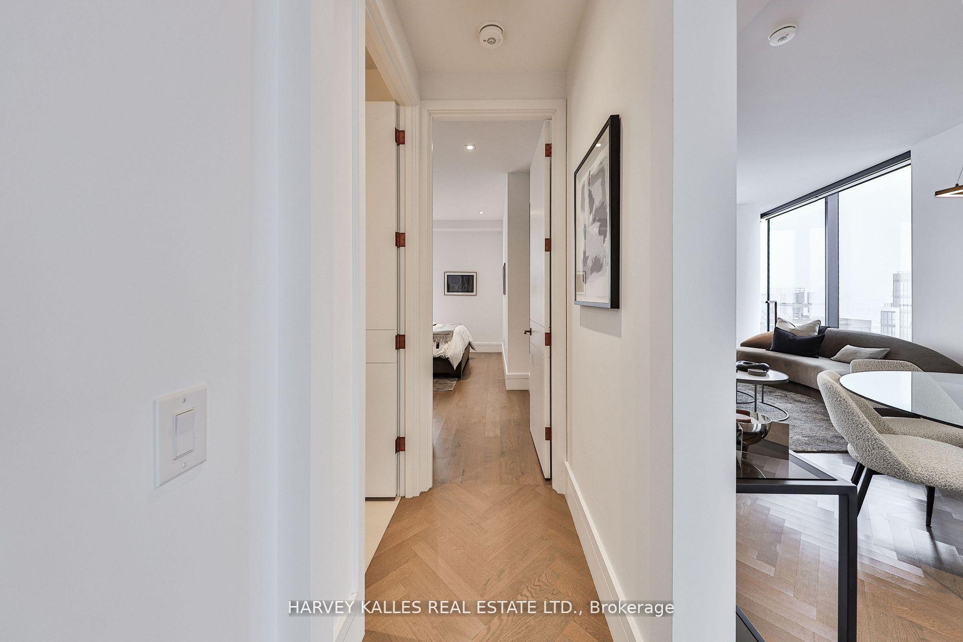 215 Lonsdale Road 1707, Toronto Unit: 1707