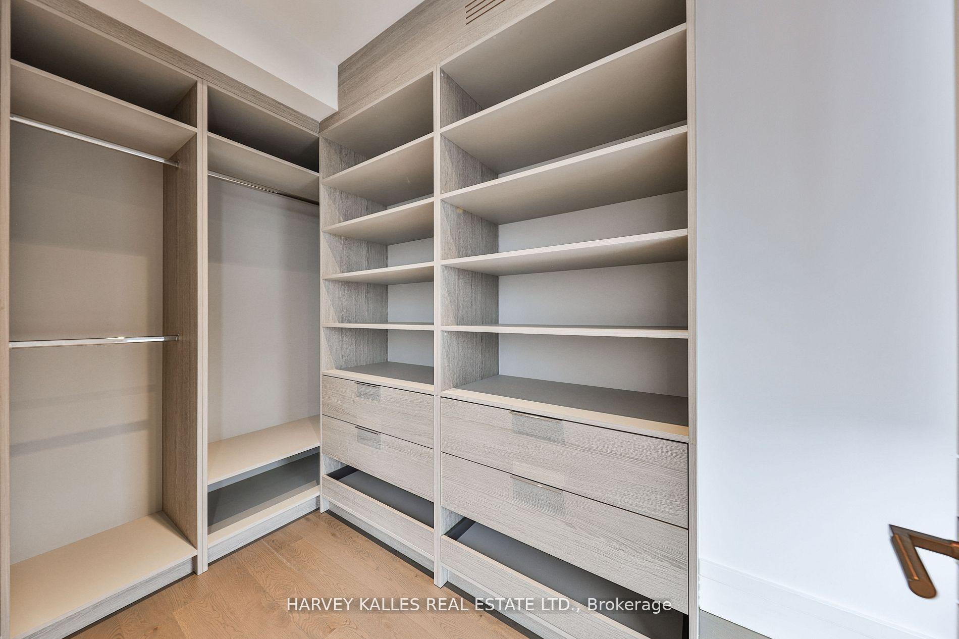 215 Lonsdale Road 1707, Toronto Unit: 1707