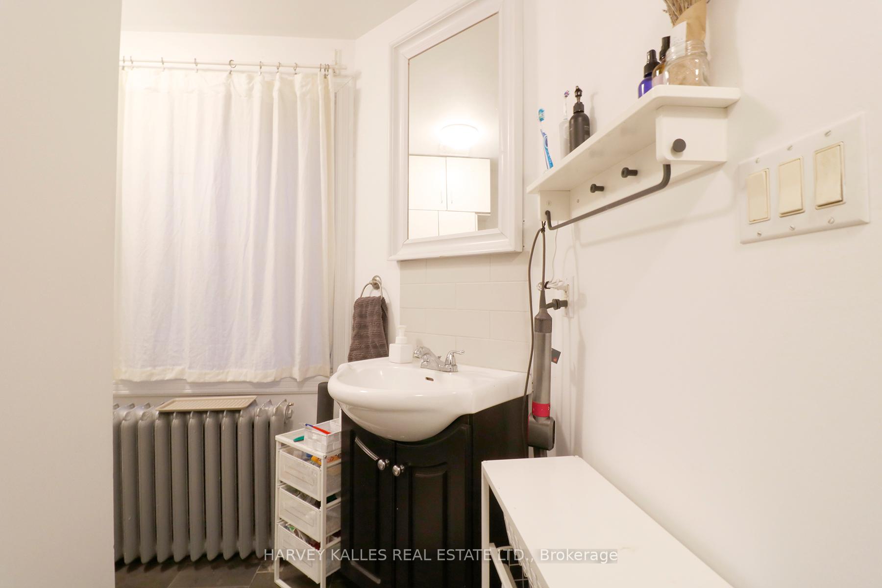 107 Concord Avenue 2A, Toronto Unit: 2A