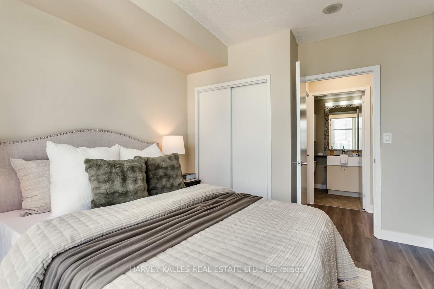 35 Mariner Terrace 3808, Toronto Unit: 3808