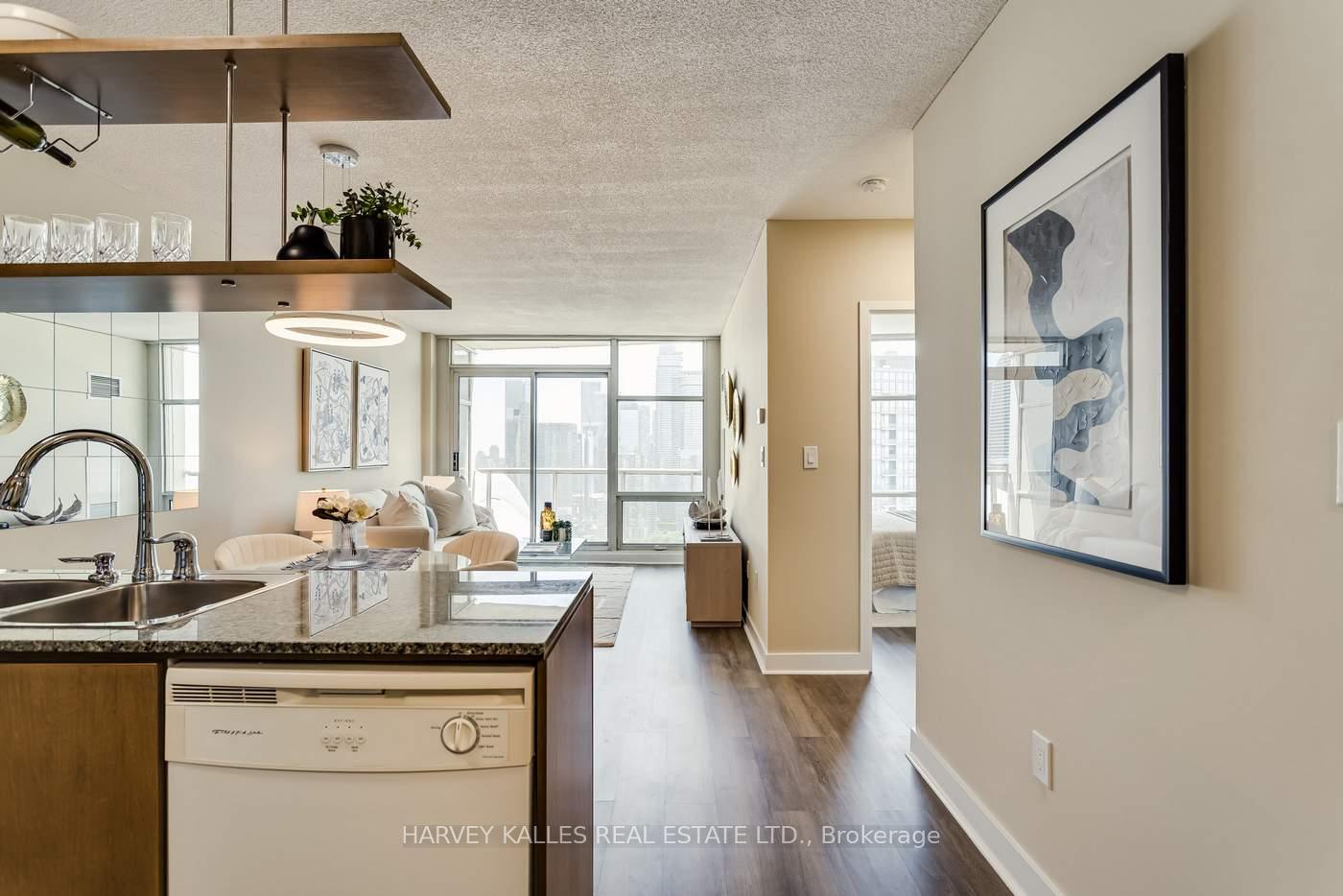35 Mariner Terrace 3808, Toronto Unit: 3808