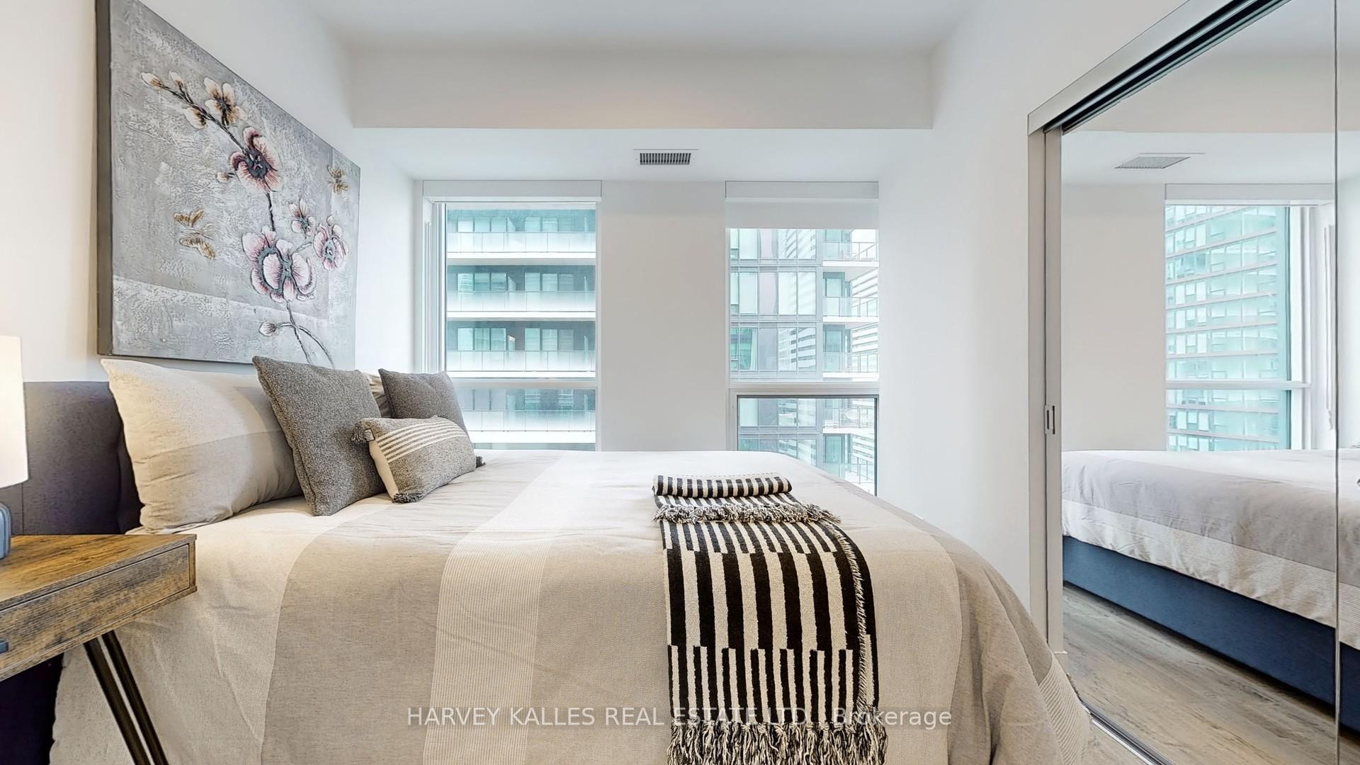 327 King Street W 1905, Toronto Unit: 1905