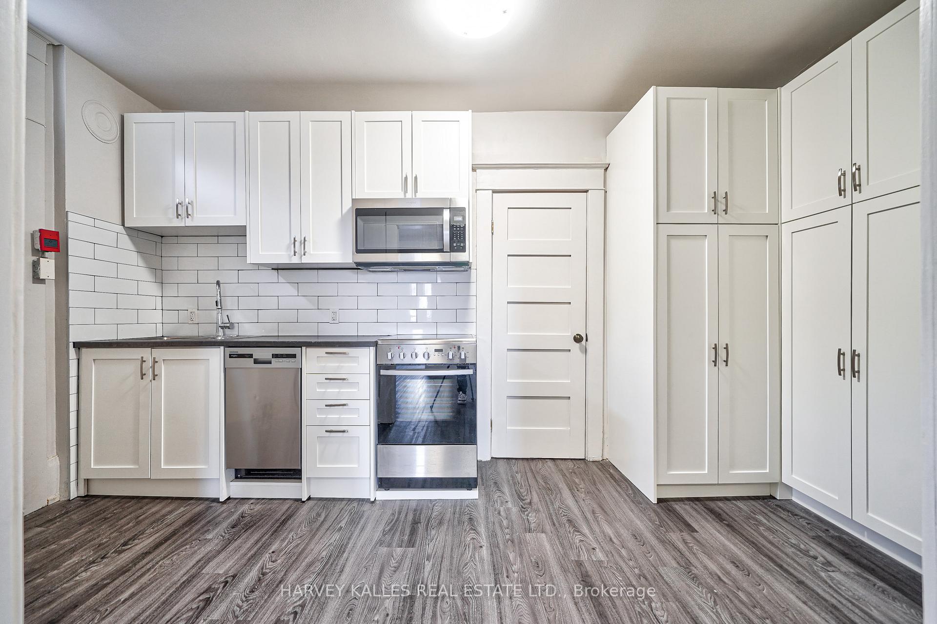 1074 St Clair Avenue W 4, Toronto Unit: 4