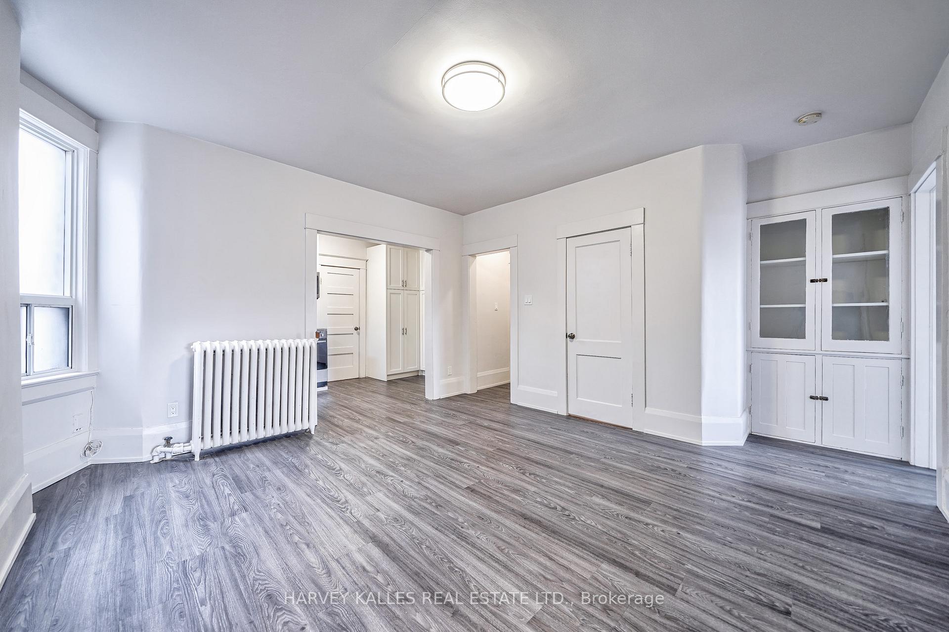 1074 St Clair Avenue W 4, Toronto Unit: 4