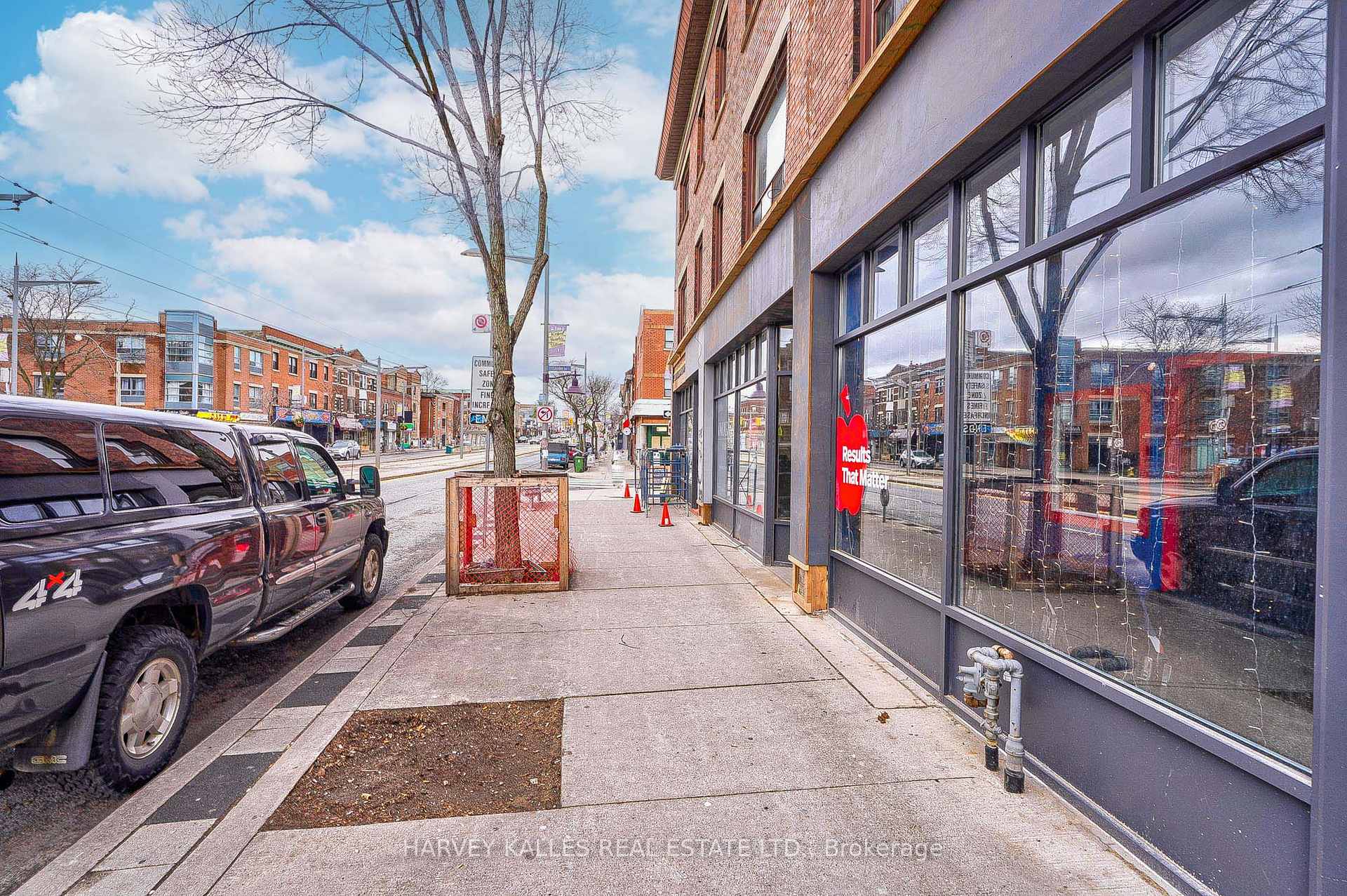 1074 St Clair Avenue W 4, Toronto Unit: 4