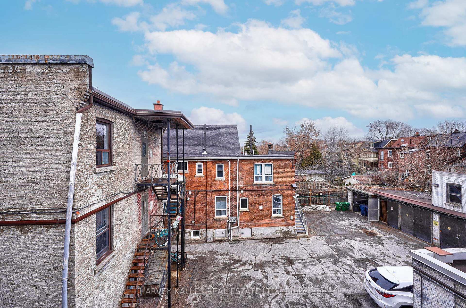 1074 St Clair Avenue W 4, Toronto Unit: 4