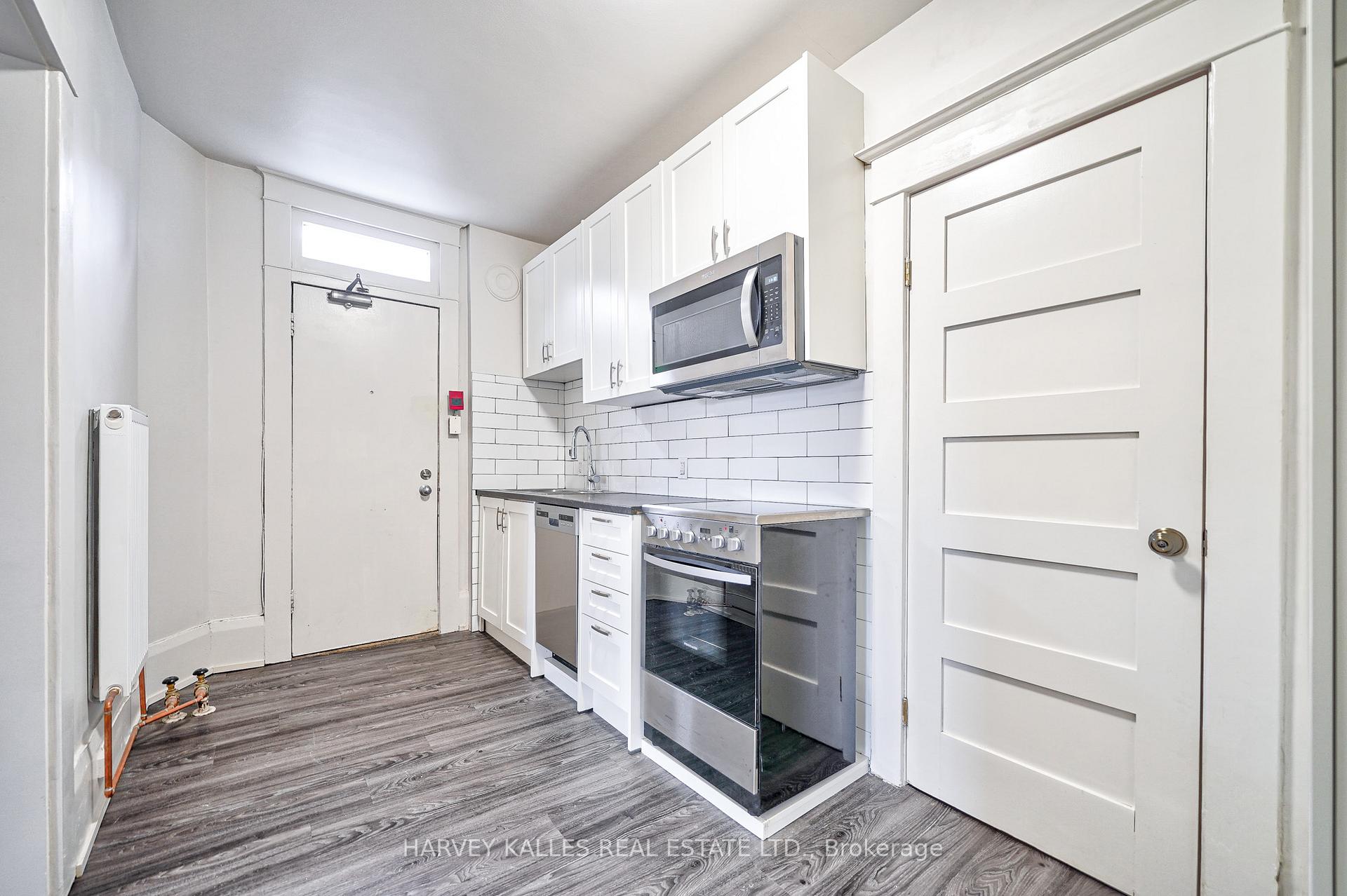 1074 St Clair Avenue W 4, Toronto Unit: 4