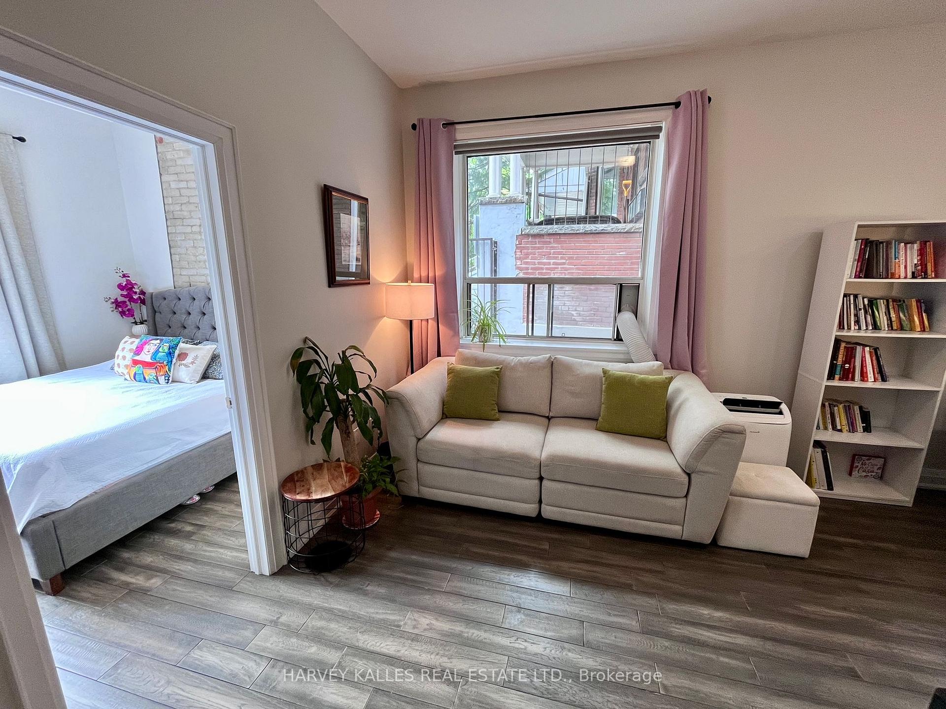 167 Lauder Avenue 1, Toronto Unit: 1