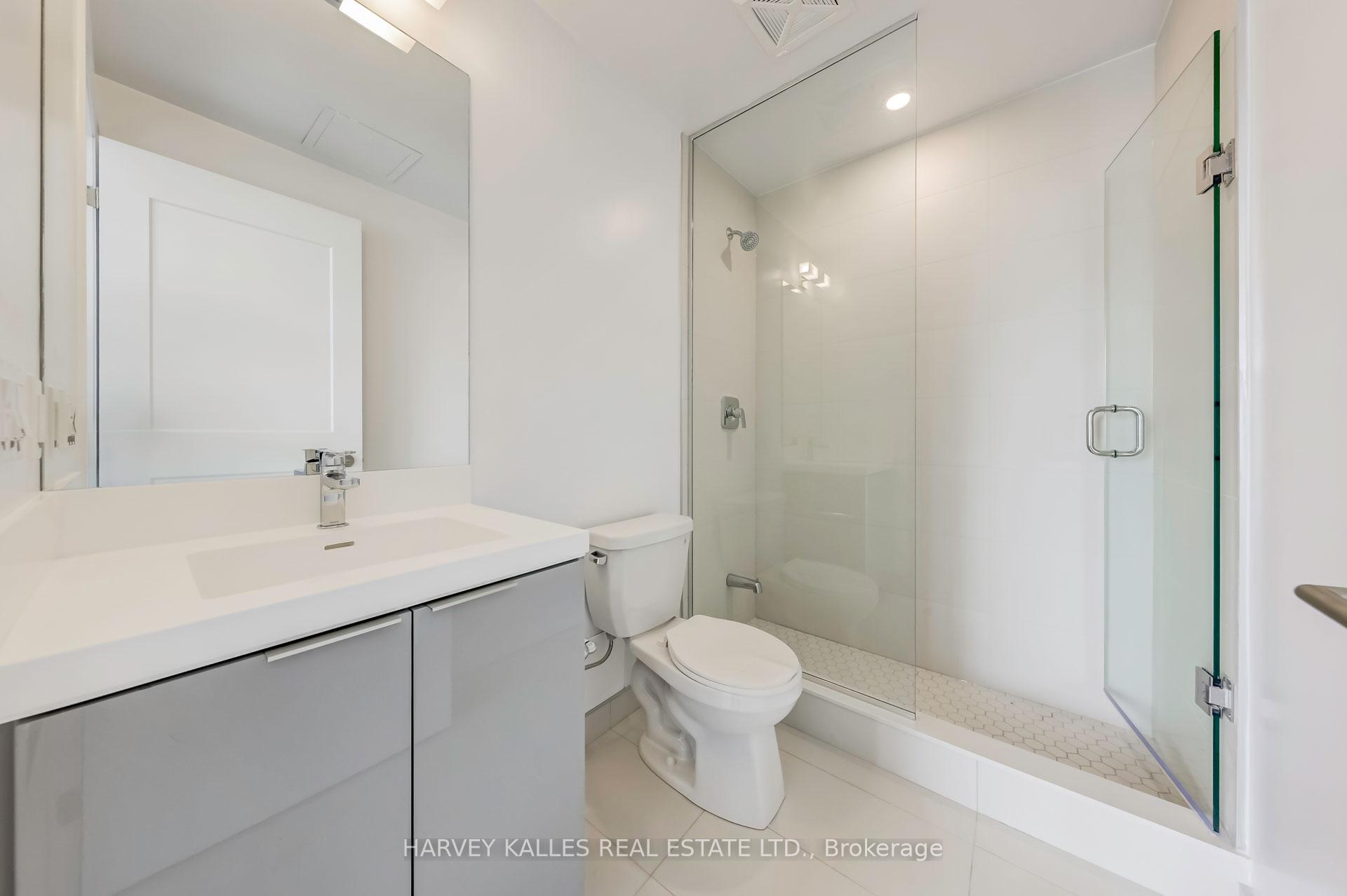 50 Dunfield Avenue LPH18, Toronto Unit: LPH18