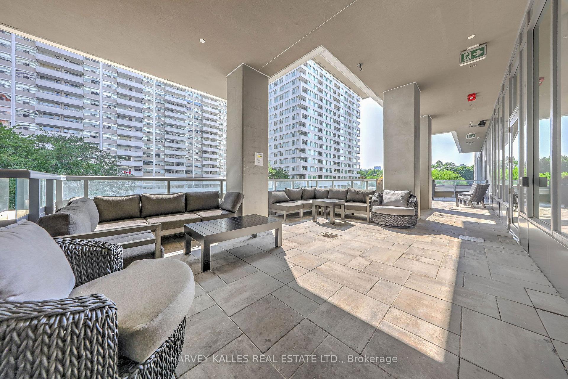 50 Dunfield Avenue LPH18, Toronto Unit: LPH18