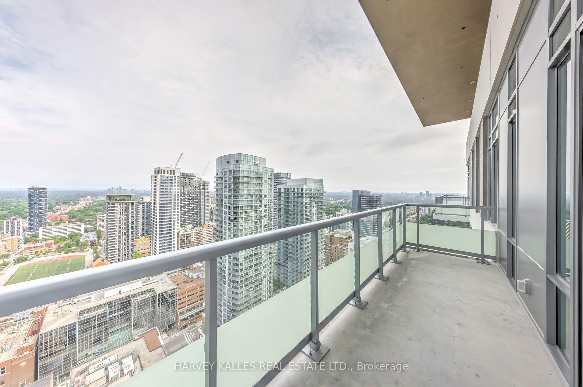 50 Dunfield Avenue LPH18, Toronto Unit: LPH18