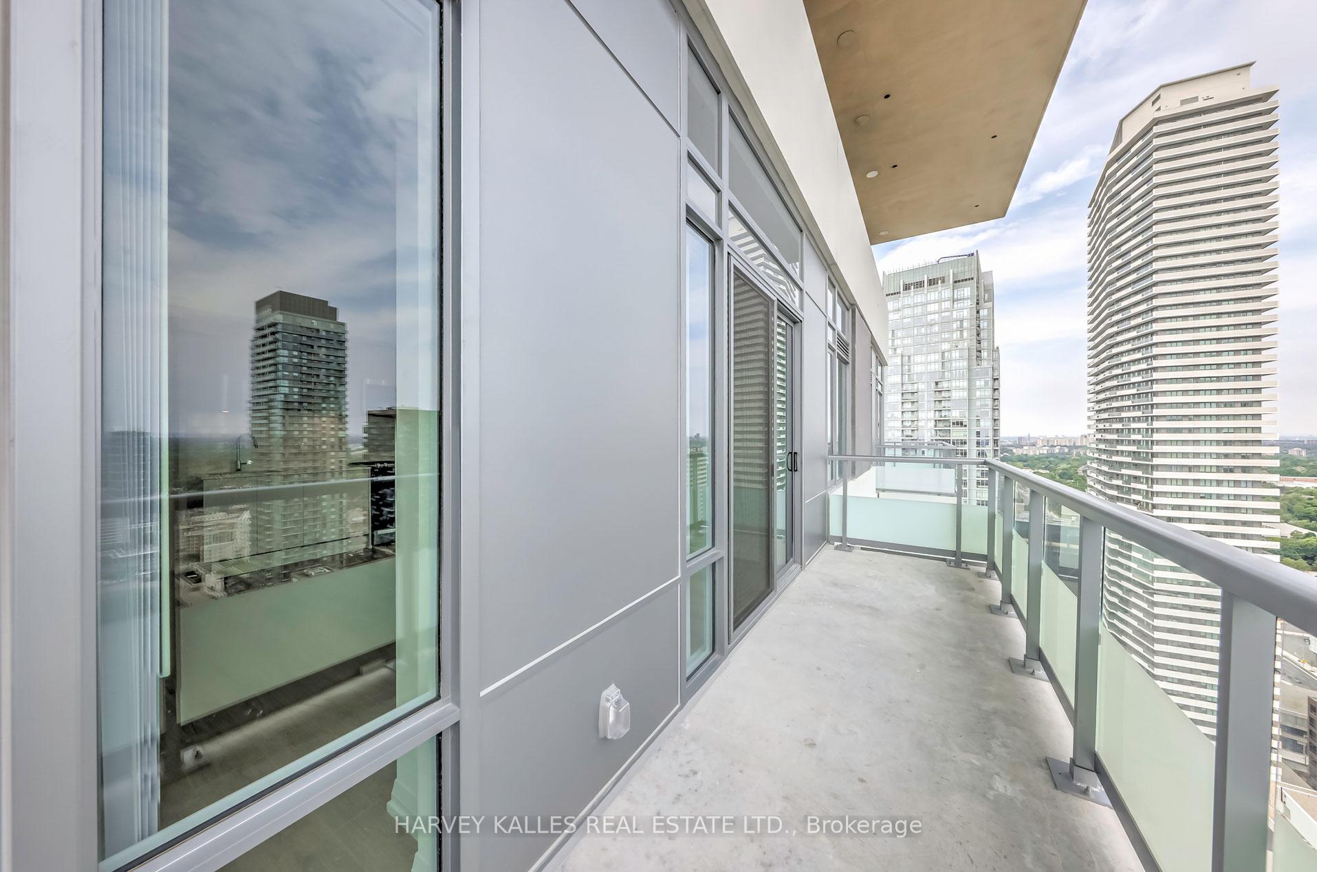 50 Dunfield Avenue LPH18, Toronto Unit: LPH18