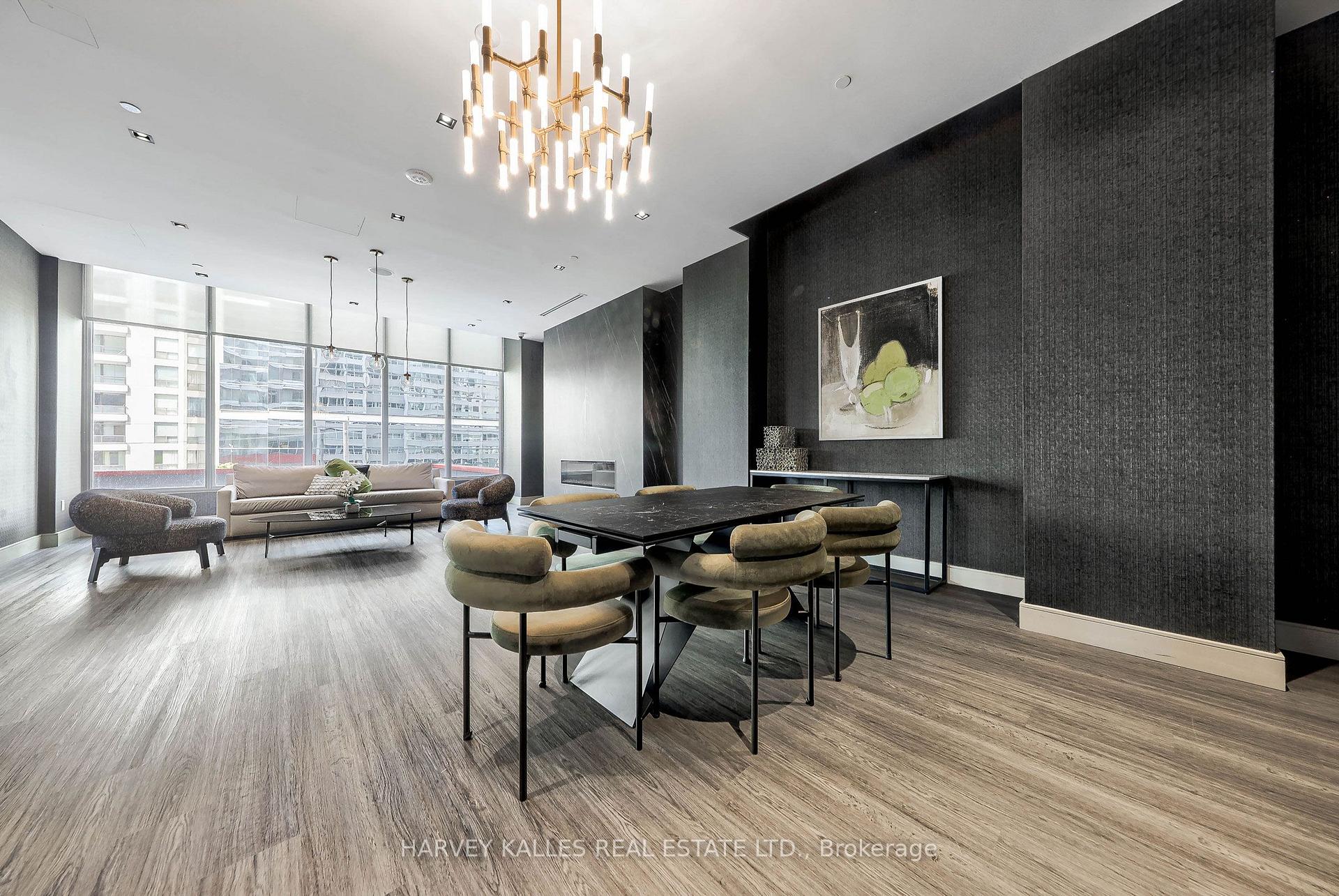 50 Dunfield Avenue LPH18, Toronto Unit: LPH18