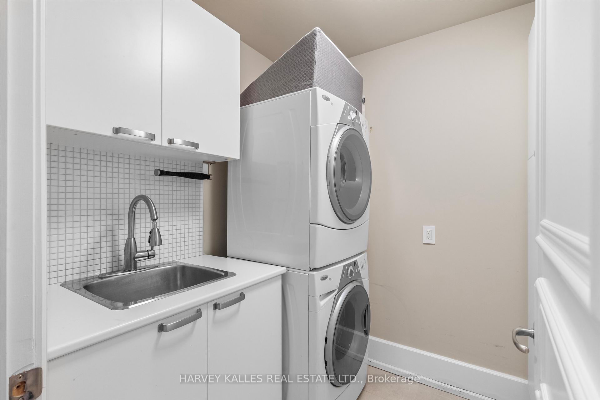 662 Sheppard Avenue E UPH4, Toronto Unit: UPH4
