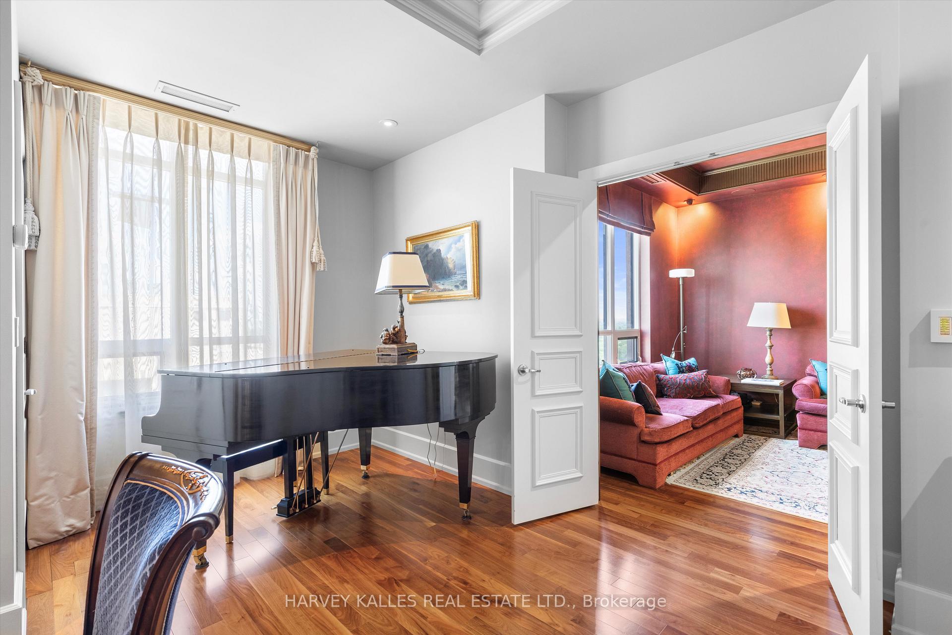 662 Sheppard Avenue E UPH4, Toronto Unit: UPH4